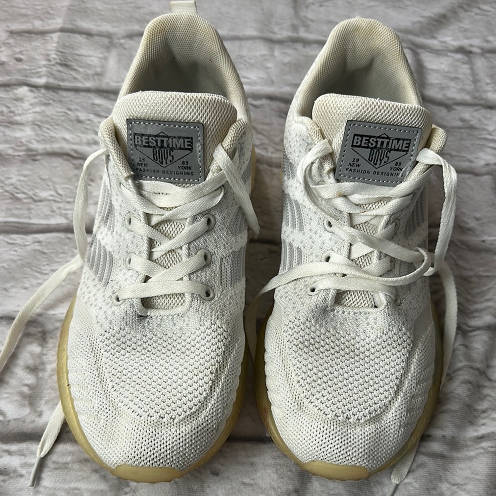 Besttime Boys White Men’s Sneakers Size 7.5